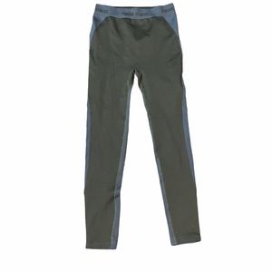 Pursue fitness green leggings